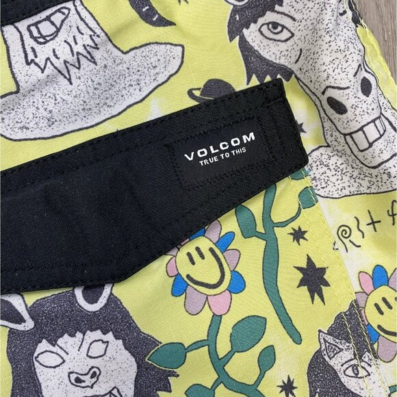 Volcom Swim Shorts Mens 38 Trunks Surf Vitals Ozzy Stoneys Spirit Animal Board - Picture 4 of 4